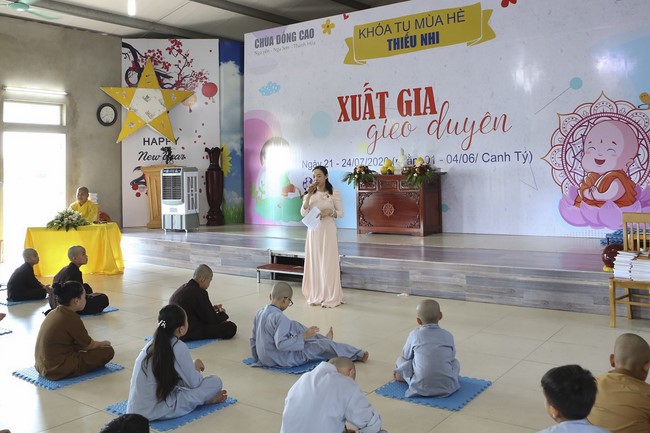 The 4th Day of Summer Retreat for Children in Dong Cao pagoda