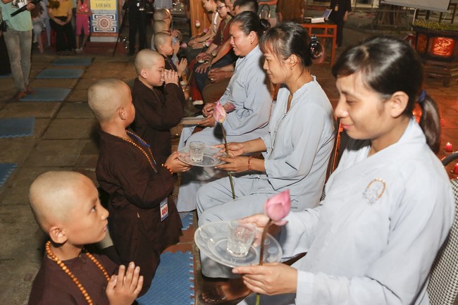 The 4th Day of Summer Retreat for Children in Dong Cao pagoda