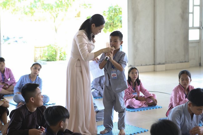 The 4th Day of Summer Retreat for Children in Dong Cao pagoda
