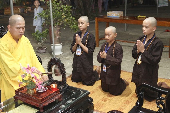 The 4th Day of Summer Retreat for Children in Dong Cao pagoda