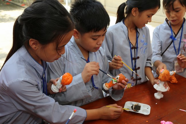 The 5th Day of Summer Retreat for Children in Dong Cao pagoda