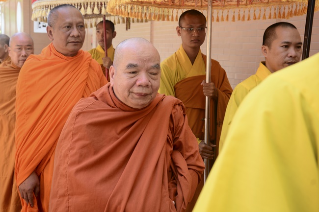 Delegation of the Vietnam Buddhist Sangha visit Hoang Phap Pagoda