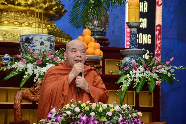 Delegation of the Vietnam Buddhist Sangha visit Hoang Phap Pagoda