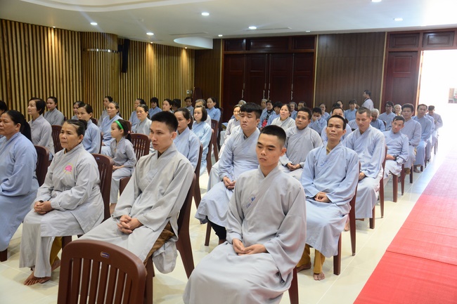 Delegation of the Vietnam Buddhist Sangha visit Hoang Phap Pagoda