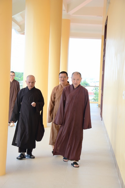 Delegation of the Vietnam Buddhist Sangha visit Hoang Phap Pagoda