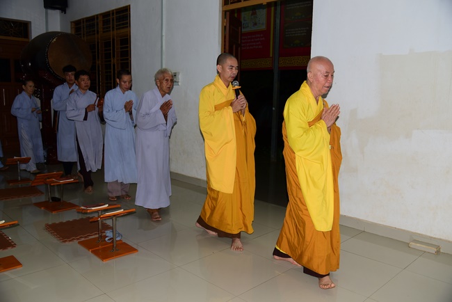 The beginning rite to sculpt the Buddha statue offering to Đang Phap Pagoda