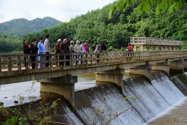 The beginning rite to sculpt the Buddha statue offering to Đang Phap Pagoda