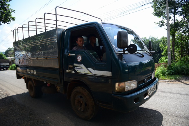 The beginning rite to sculpt the Buddha statue offering to Đang Phap Pagoda