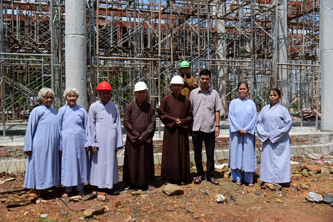 The beginning rite to sculpt the Buddha statue offering to Đang Phap Pagoda