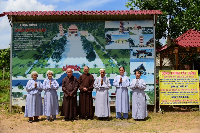 The beginning rite to sculpt the Buddha statue offering to Đang Phap Pagoda