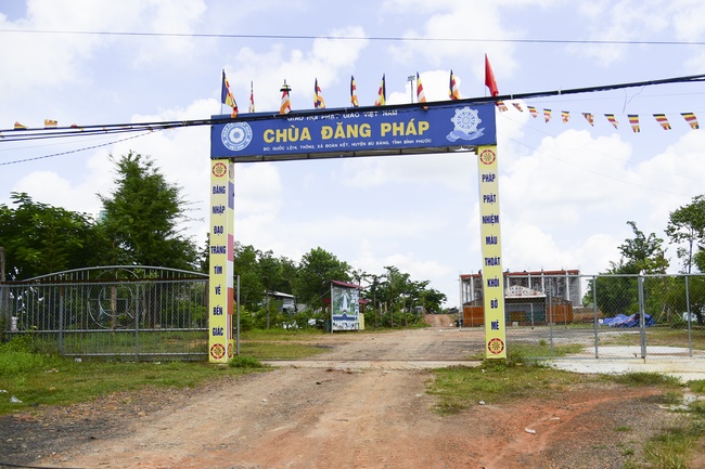 The beginning rite to sculpt the Buddha statue offering to Đang Phap Pagoda