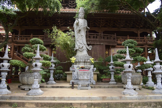 The beginning rite to sculpt the Buddha statue offering to Đang Phap Pagoda