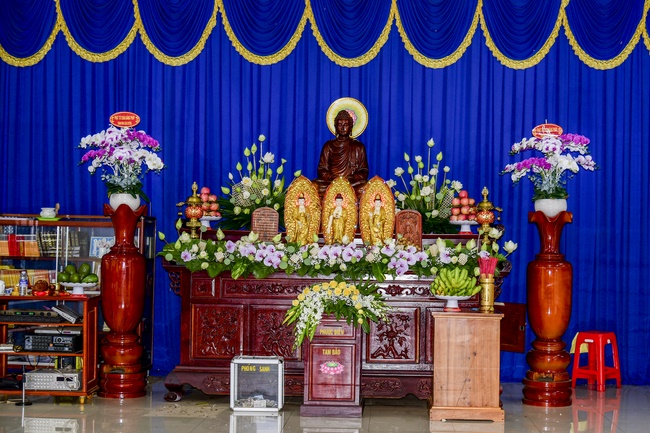 Offering Three Jewels at Dang Phap Pagoda, Binh Phuoc.