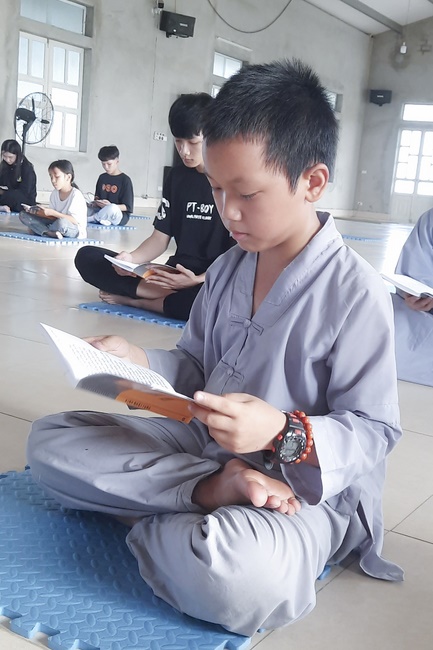 Holding the rite Wishes for the Exam Season for students at Dong Cao Pagoda