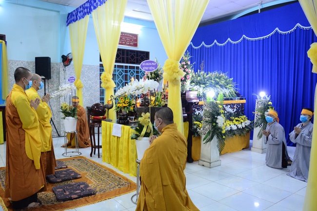 Lễ viếng Trưởng lão Hòa thượng Thích Minh Lợi