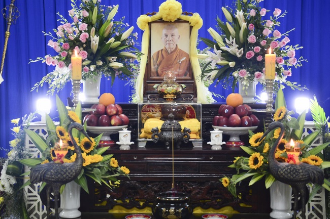 Lễ viếng Trưởng lão Hòa thượng Thích Minh Lợi