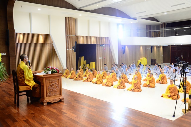 The 8th Dharma Talk Program: Confidences in the life of cultivation.