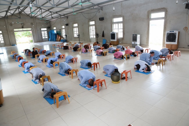 The ceremony of refuge on the Three Jewels at Dong Cao Pagoda - Thanh Hoa
