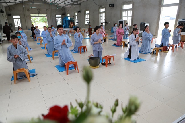 The ceremony of refuge on the Three Jewels at Dong Cao Pagoda - Thanh Hoa