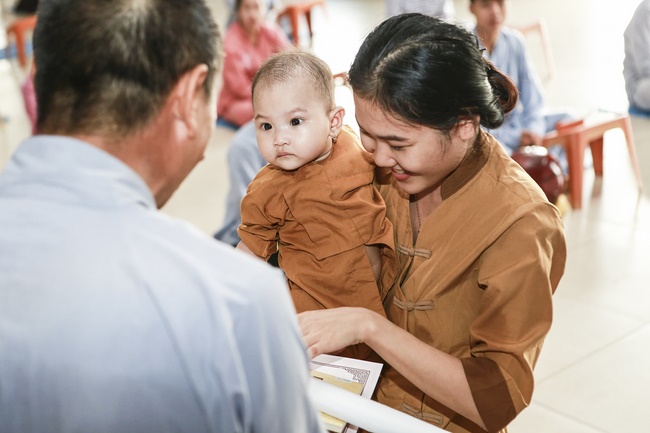 The ceremony of refuge on the Three Jewels at Dong Cao Pagoda - Thanh Hoa