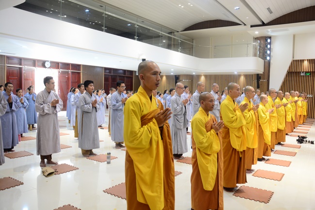 The 9th Dharma Talk Program: Confidences in the life of cultivation.