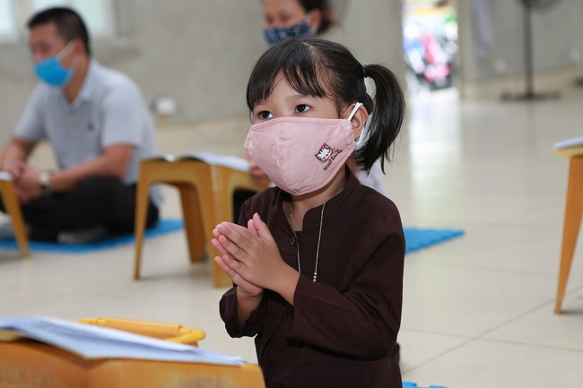 Charity of  Dong Cao pagoda