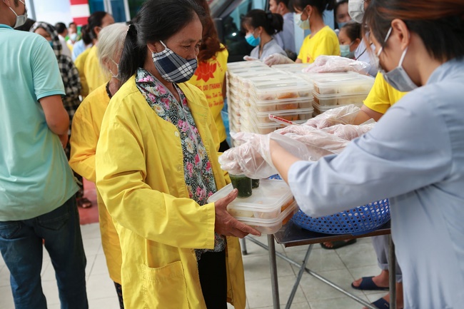 Charity of  Dong Cao pagoda