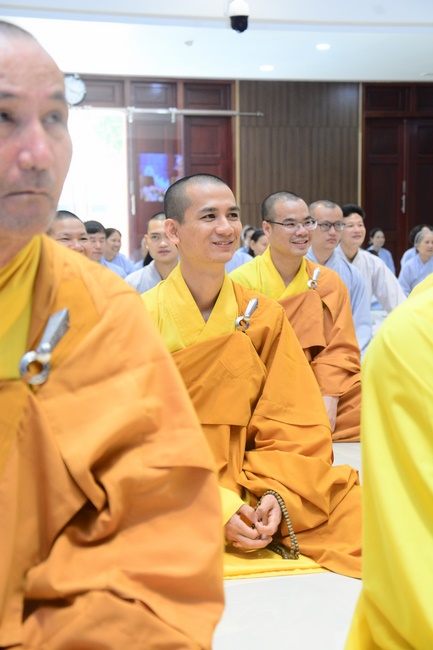 The 10th Dharma Talk Program: Confidences in the life of cultivation.