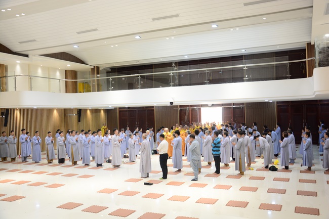 The 10th Dharma Talk Program: Confidences in the life of cultivation.