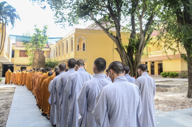 The 10th Dharma Talk Program: Confidences in the life of cultivation.