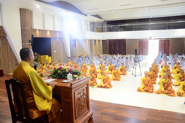 The 10th Dharma Talk Program: Confidences in the life of cultivation.