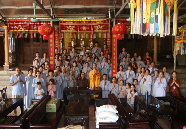 Tieu Dao Pagoda Joyfully Offering Donations to Three Rain Retreat Schools in Quang Ninh Province