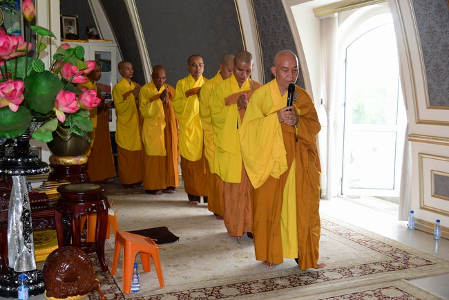 Lễ cầu an tại công ty Địa Ốc Kim Oanh, Bình Dương