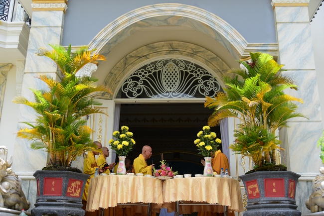 Lễ cầu an tại công ty Địa Ốc Kim Oanh, Bình Dương