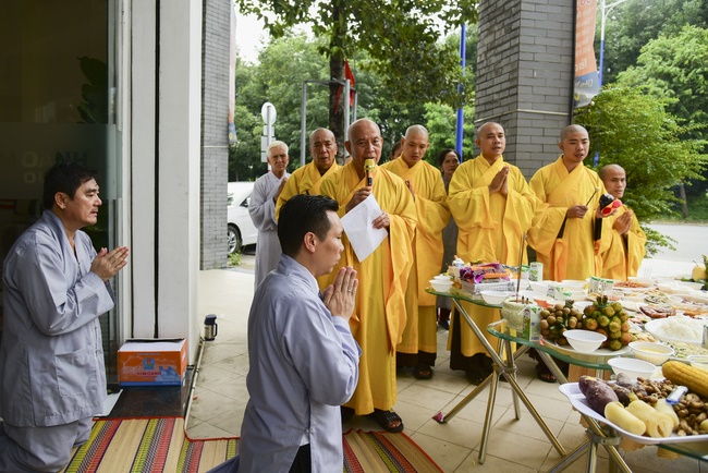 Lễ cầu an tại công ty Địa Ốc Kim Oanh, Bình Dương