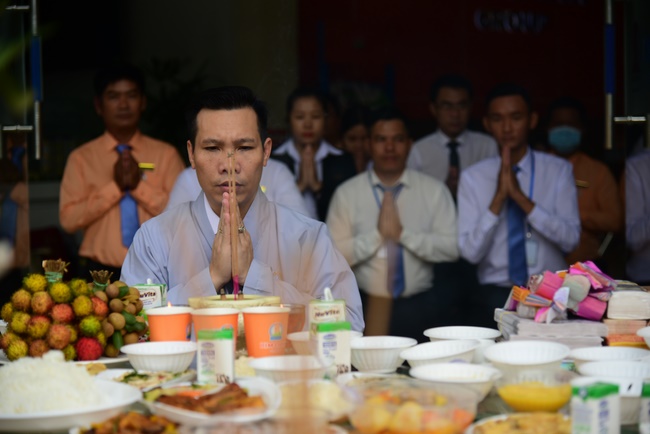 Lễ cầu an tại công ty Địa Ốc Kim Oanh, Bình Dương