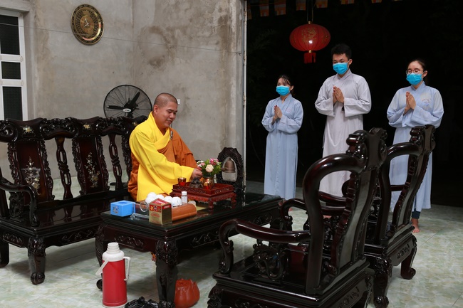 Lễ sám hối, quy y và khai thị cho hương linh tại chùa Đống Cao
