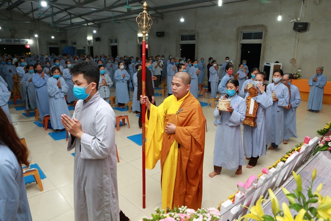 Lễ sám hối, quy y và khai thị cho hương linh tại chùa Đống Cao