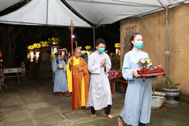 Lễ sám hối, quy y và khai thị cho hương linh tại chùa Đống Cao