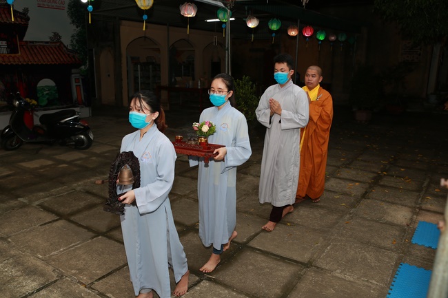 Lễ sám hối, quy y và khai thị cho hương linh tại chùa Đống Cao