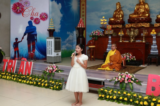 Lễ sám hối, quy y và khai thị cho hương linh tại chùa Đống Cao