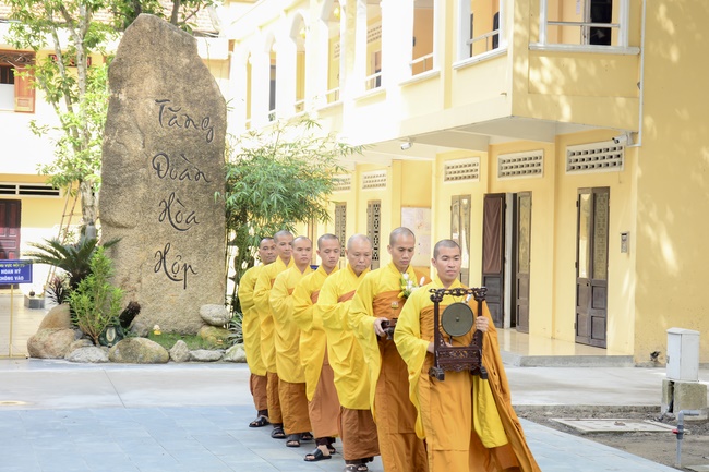 The Wedding Ceremony at the pagoda