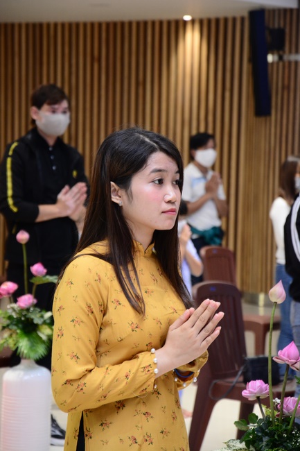 The Wedding Ceremony at the pagoda