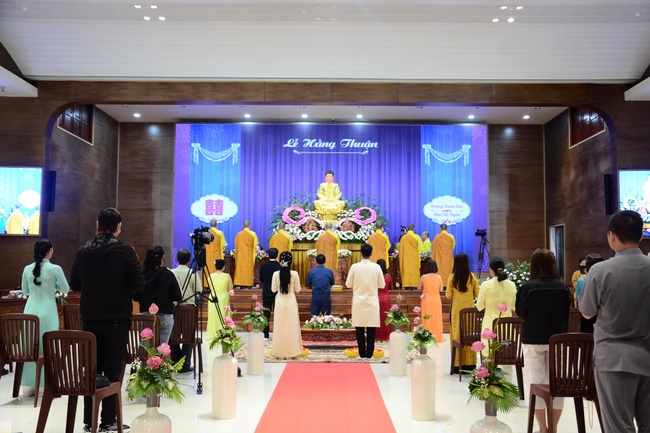 The Wedding Ceremony at the pagoda