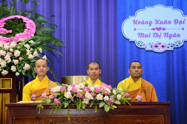 The Wedding Ceremony at the pagoda
