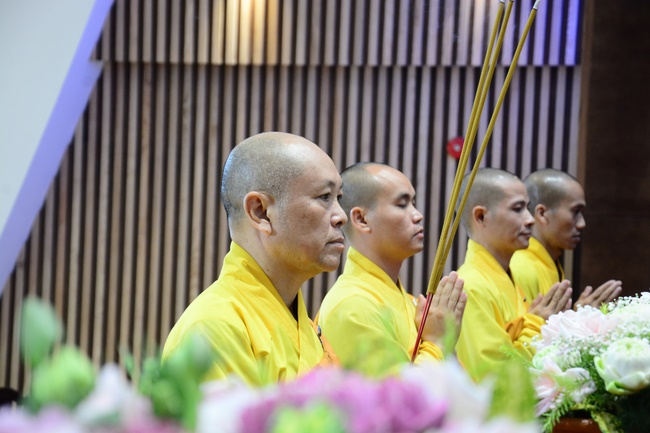 The Wedding Ceremony at the pagoda