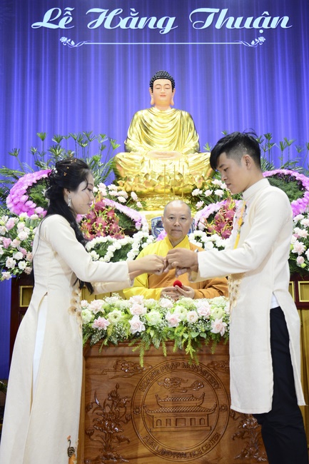 The Wedding Ceremony at the pagoda