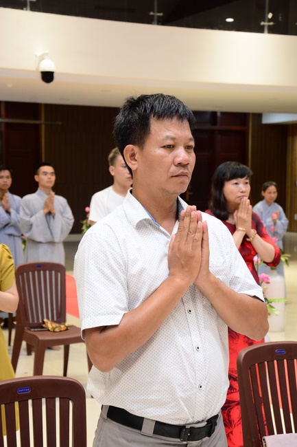The Wedding Ceremony at the pagoda