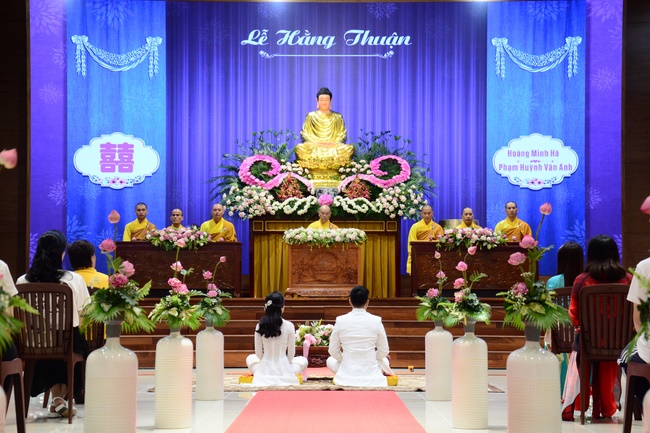 The Wedding Ceremony at the pagoda
