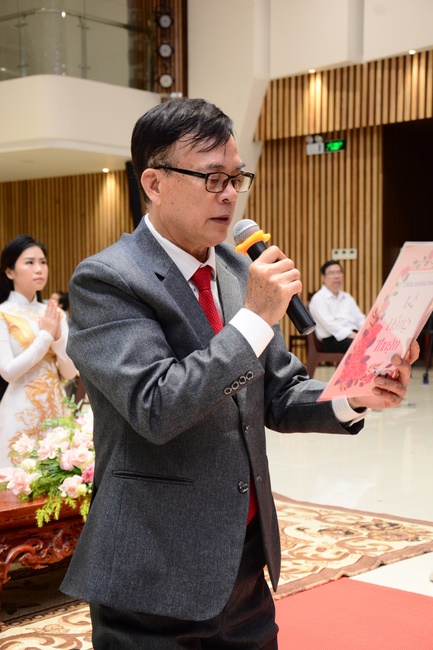 The Wedding Ceremony at the pagoda